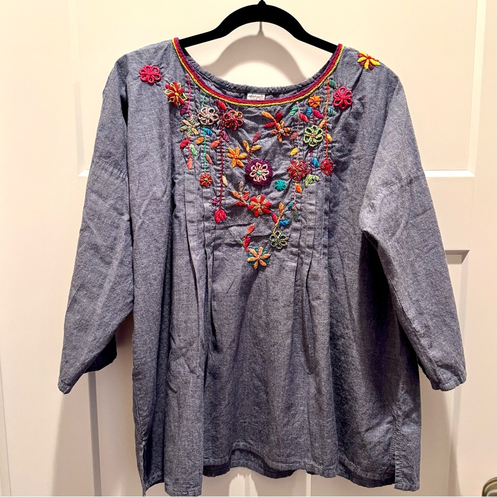 Abrazo Style Colorful Floral Embroidered Chambray 3/4 Sleeve Blouse Size 1X